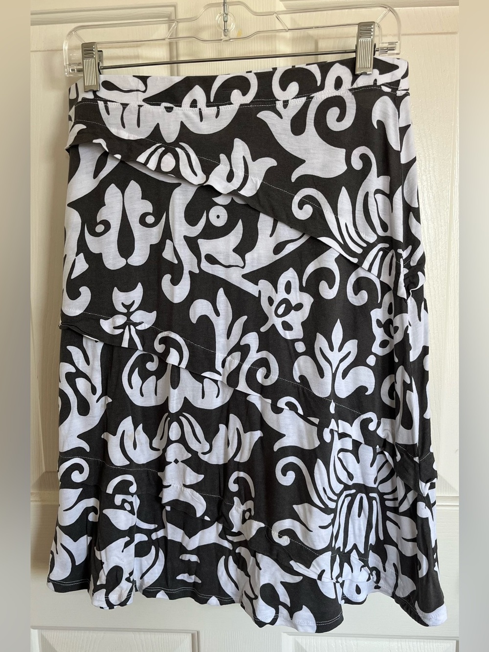 INC International Concepts Black and White Floral Knit Top